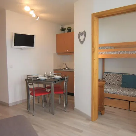 Apartment Median 005 By Interhome